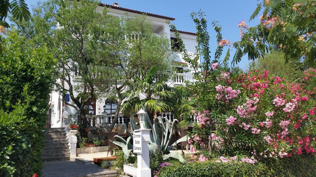 مالينسكا Guest House Villa Marlis المظهر الخارجي الصورة